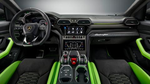 lamborghini-urus-pearl-capsule lamborghini-urus-pearl-capsule