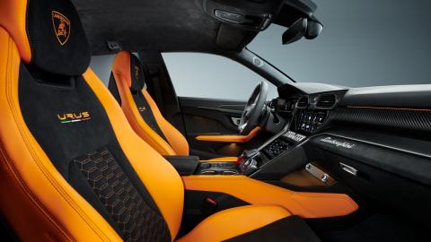 lamborghini-urus-pearl-capsule lamborghini-urus-pearl-capsule