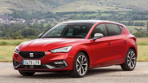 cuatro-generaciones-seat-leon_cuarta-frontal cuatro-generaciones-seat-leon_cuarta-frontal