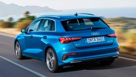 vw-golf8-o-audi-a3-cual-mejor_a3-trasera vw-golf8-o-audi-a3-cual-mejor_a3-trasera