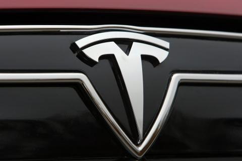 multa a Tesla en Corea del Sur por falsa publicidad