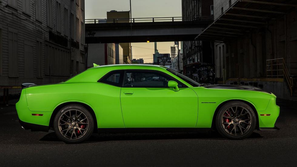 Cinco mejores muscle cars Dodge Challenger SRT Hellcat perfil Cinco mejores muscle cars Dodge Challenger SRT Hellcat perfil