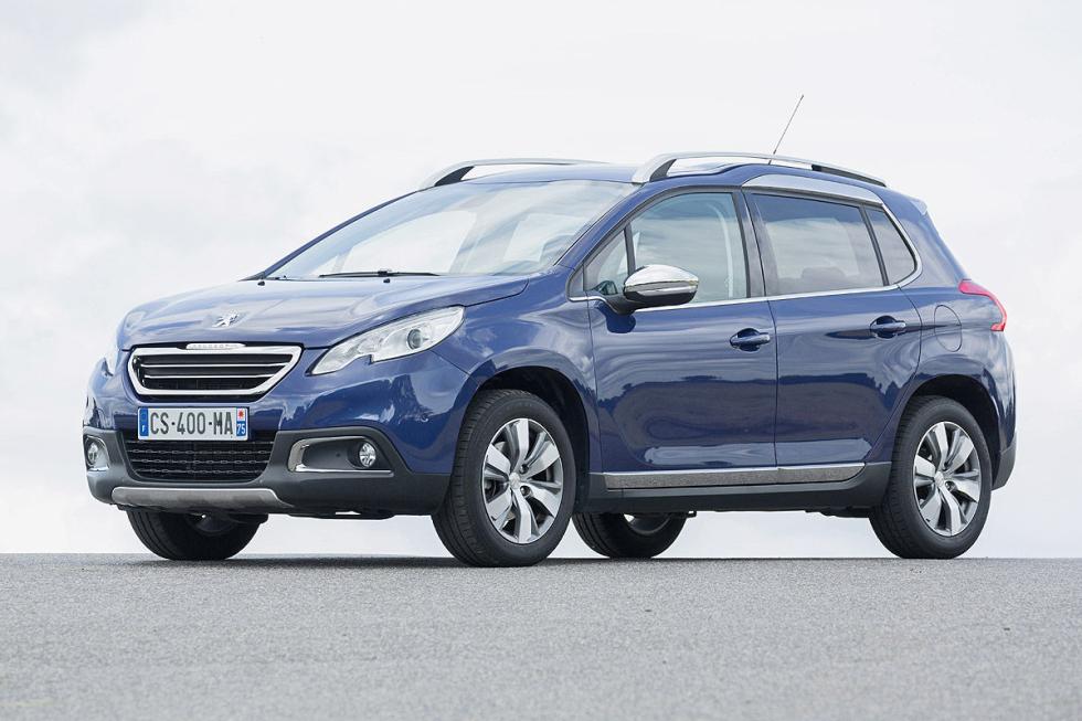 Los dos modelos acaban de recibir un facelift. El Opel es en general, más equilibrado. Sobre todo en comportamiento. Los dos modelos acaban de recibir un facelift. El Opel es en general, más equili