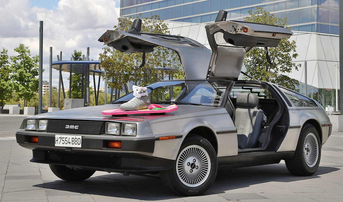 Les voitures délirantes de la science-fiction] La DeLorean DMC-12